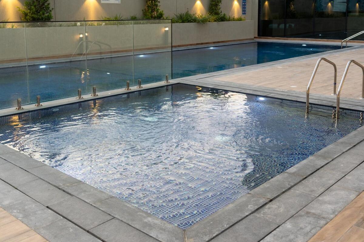 1bed In Jvc By Stayinhomes - 20 Mins Business Bay - Parking - Pool - Apartment *